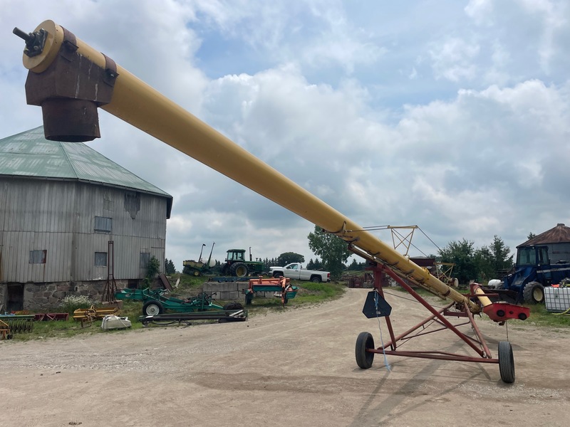 Augers/Conveyers  Westfeild Auger With Swing Auger - Hydraulic Lift - 10" x 51' Photo